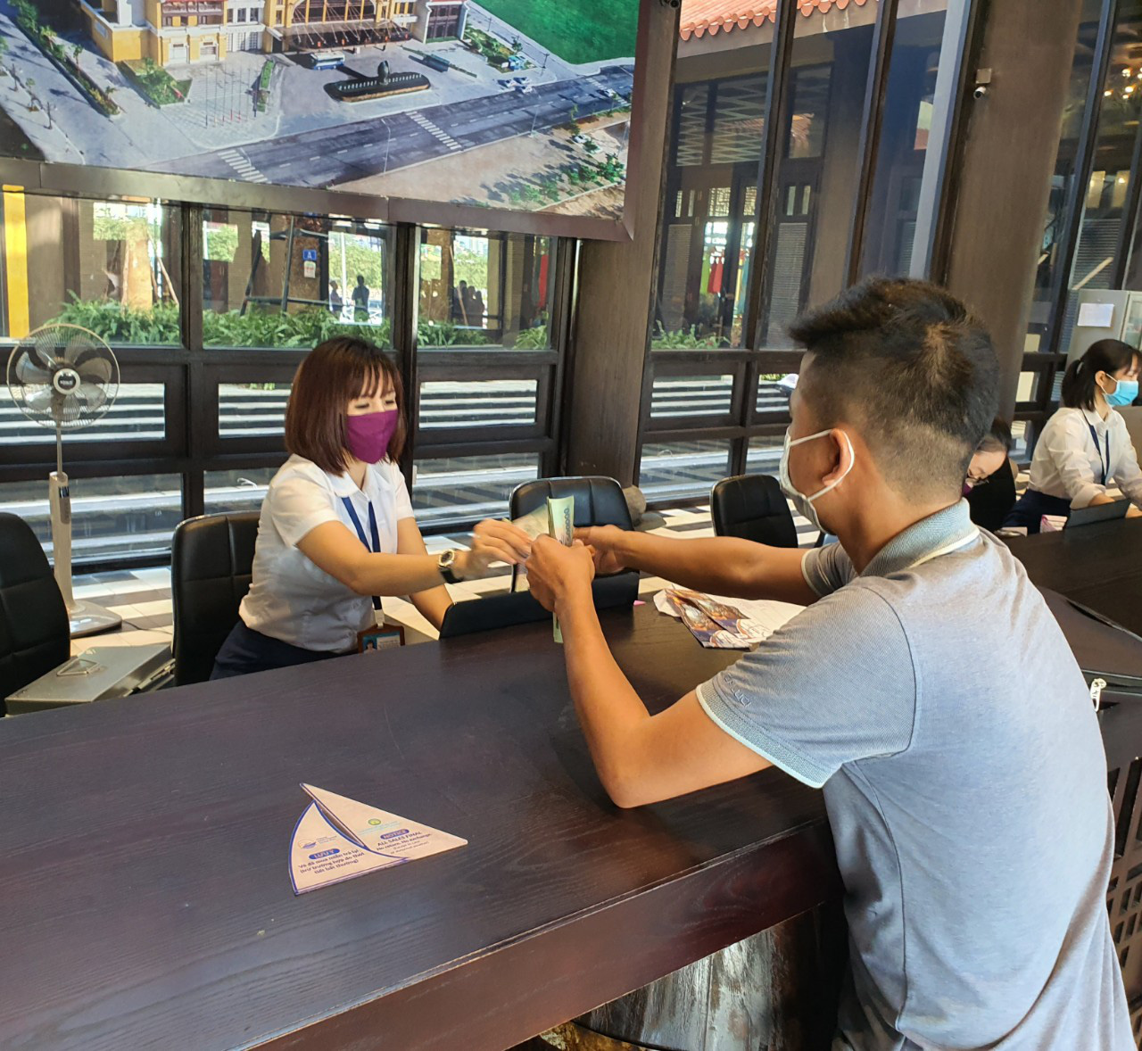 Công ty du lịch lại khốn đốn khi khách hủy tour do lo sợ dịch Covid-19 tái xuất