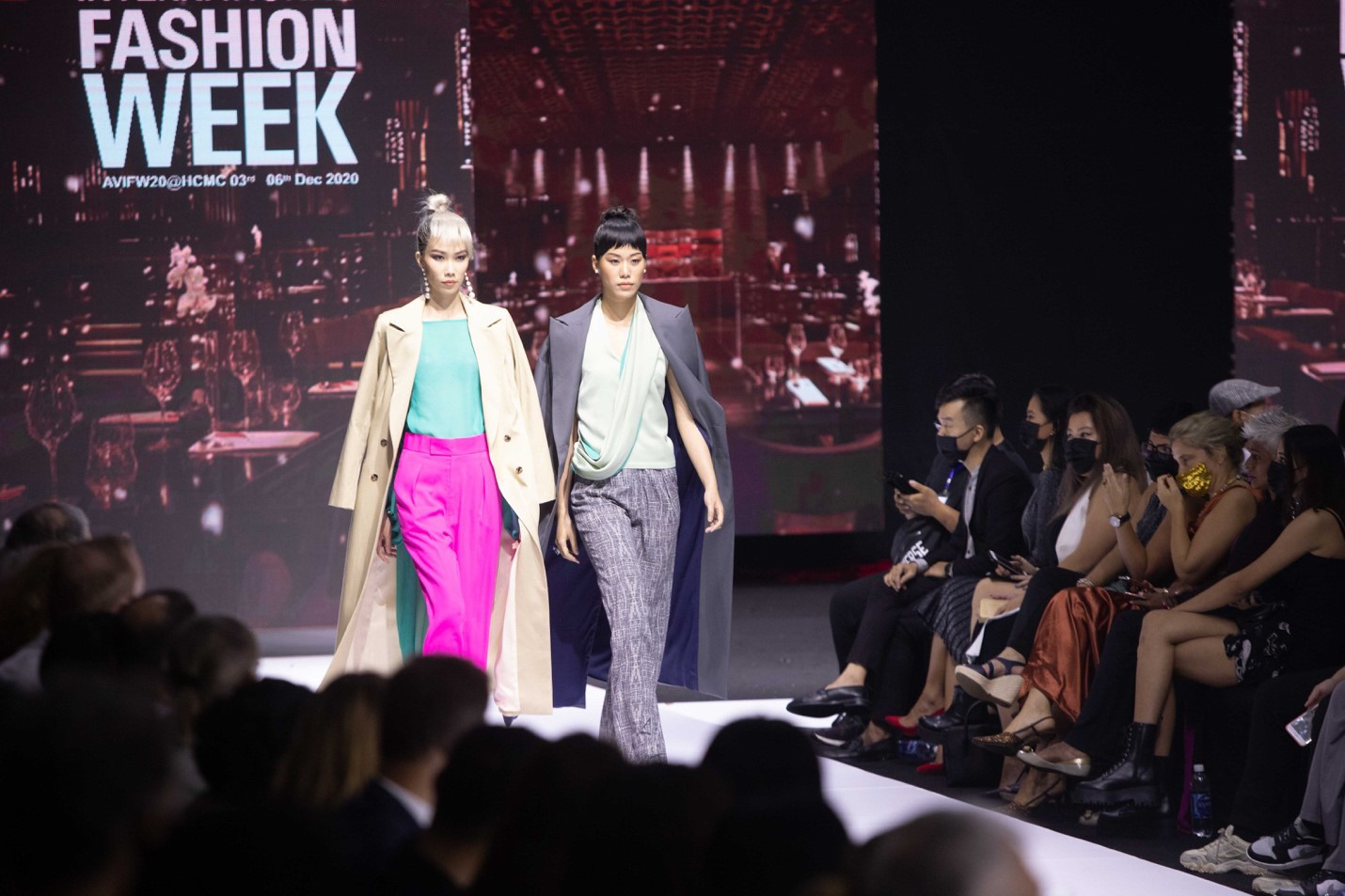 Mr Crazy & Lady Sexy gây ấn tượng mạnh tại Tuần lễ Thời trang Quốc tế Việt Nam – VIFW 2020 - Ảnh 8.
