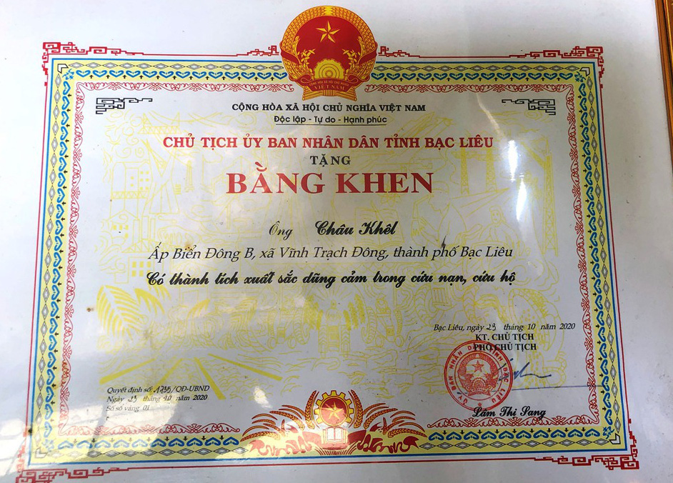 Trao hơn 42 triệu đồng cho 3 gia đ&igrave;nh ở Bạc Li&ecirc;u v&agrave; S&oacute;c Trăng - Ảnh 4.