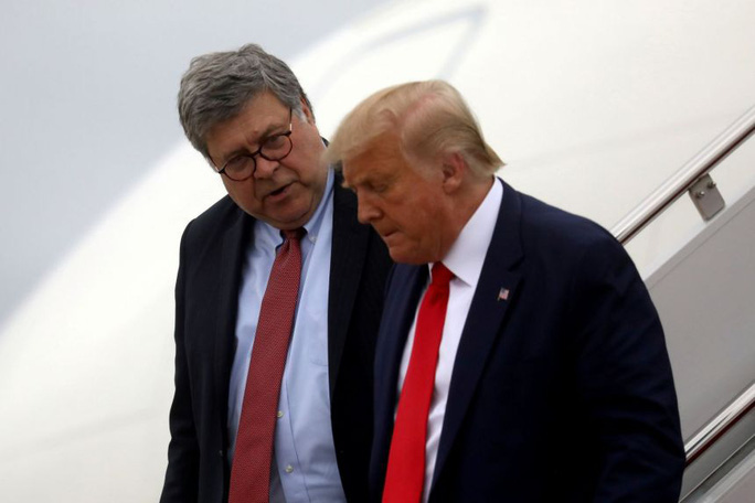 Bộ trưởng Tư pháp Mỹ tính "dứt áo" sau khi trái ý Tổng thống Trump?