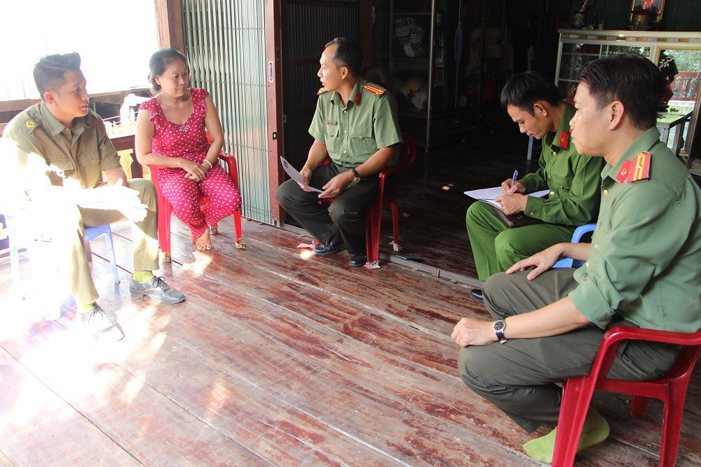 C&ocirc;ng an vận động, k&ecirc;u gọi b&agrave; tr&ugrave;m Mười Tường ra đầu th&uacute; - Ảnh 2.
