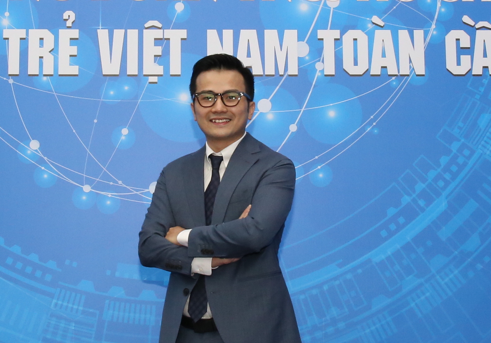 PGS-TS Trần Xuân Bách nhận giải thưởng Noam Chomsky