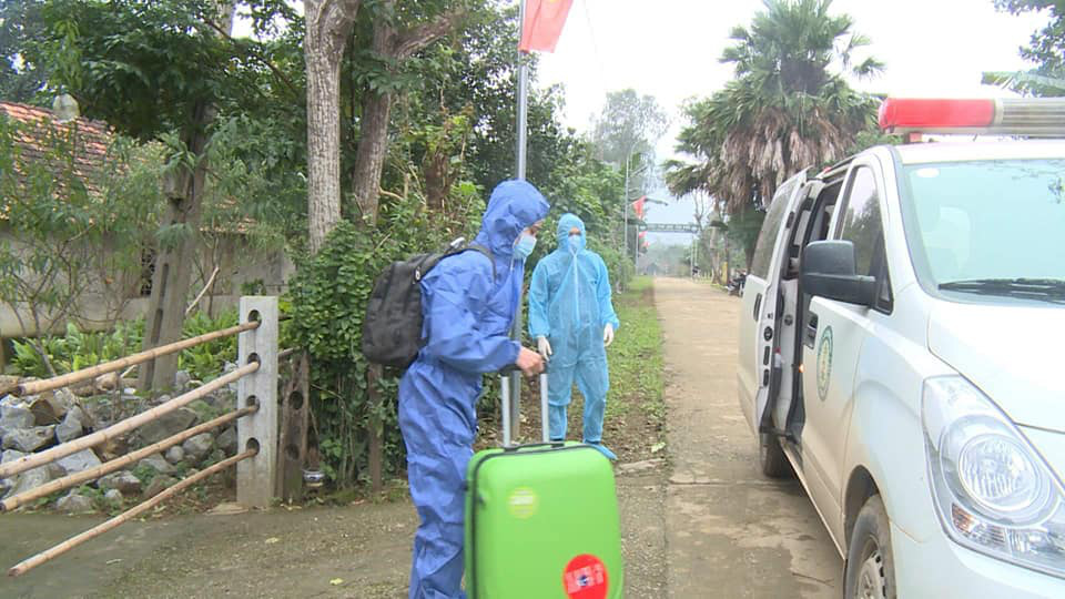 Covid-19: Truy vết, c&aacute;ch ly 36 người tiếp x&uacute;c bệnh nh&acirc;n t&aacute;i dương t&iacute;nh ở Quảng B&igrave;nh - Ảnh 2.