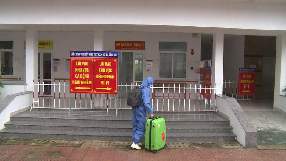 Covid-19: Truy vết, c&aacute;ch ly 36 người tiếp x&uacute;c bệnh nh&acirc;n t&aacute;i dương t&iacute;nh ở Quảng B&igrave;nh - Ảnh 4.