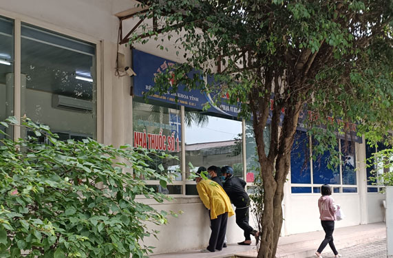 Công khai giá thuốc: Minh bạch hay làm cho có?