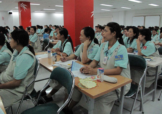 Hỗ trợ nữ công nhân nuôi con bằng sữa mẹ