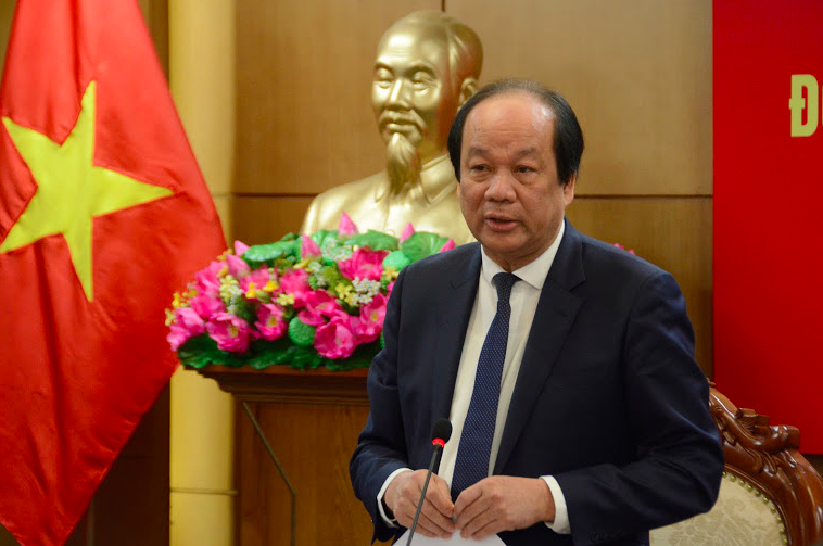 L&agrave;m việc với Bộ GD-ĐT, Tổ c&ocirc;ng t&aacute;c của Thủ tướng Ch&iacute;nh phủ n&ecirc;u vấn đề bạo lực học đường, SGK - Ảnh 2.