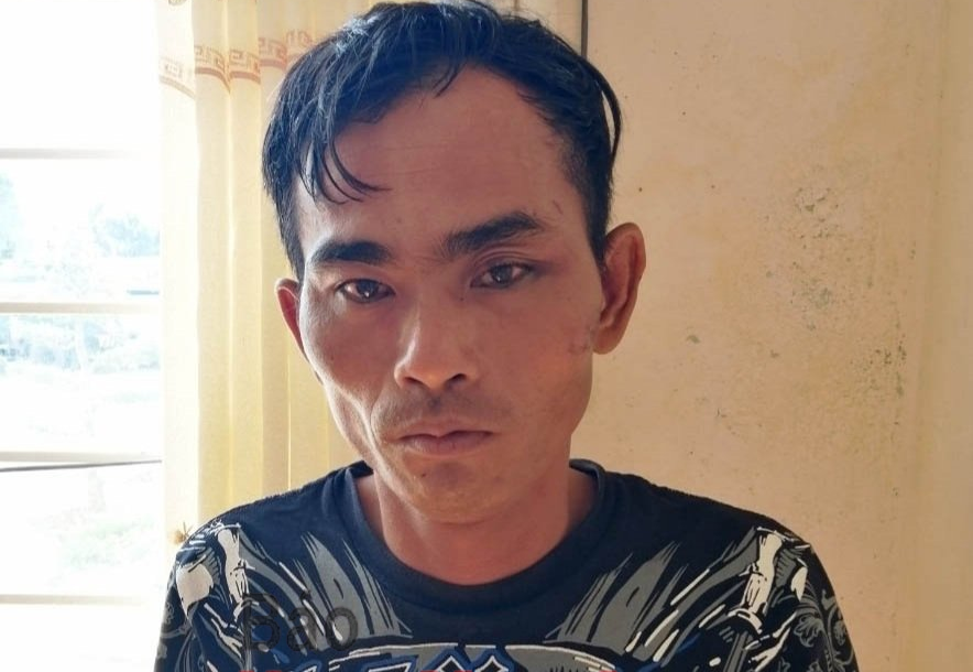 Gã đàn ông say rượu dùng súng tự chế bắn công an trọng thương