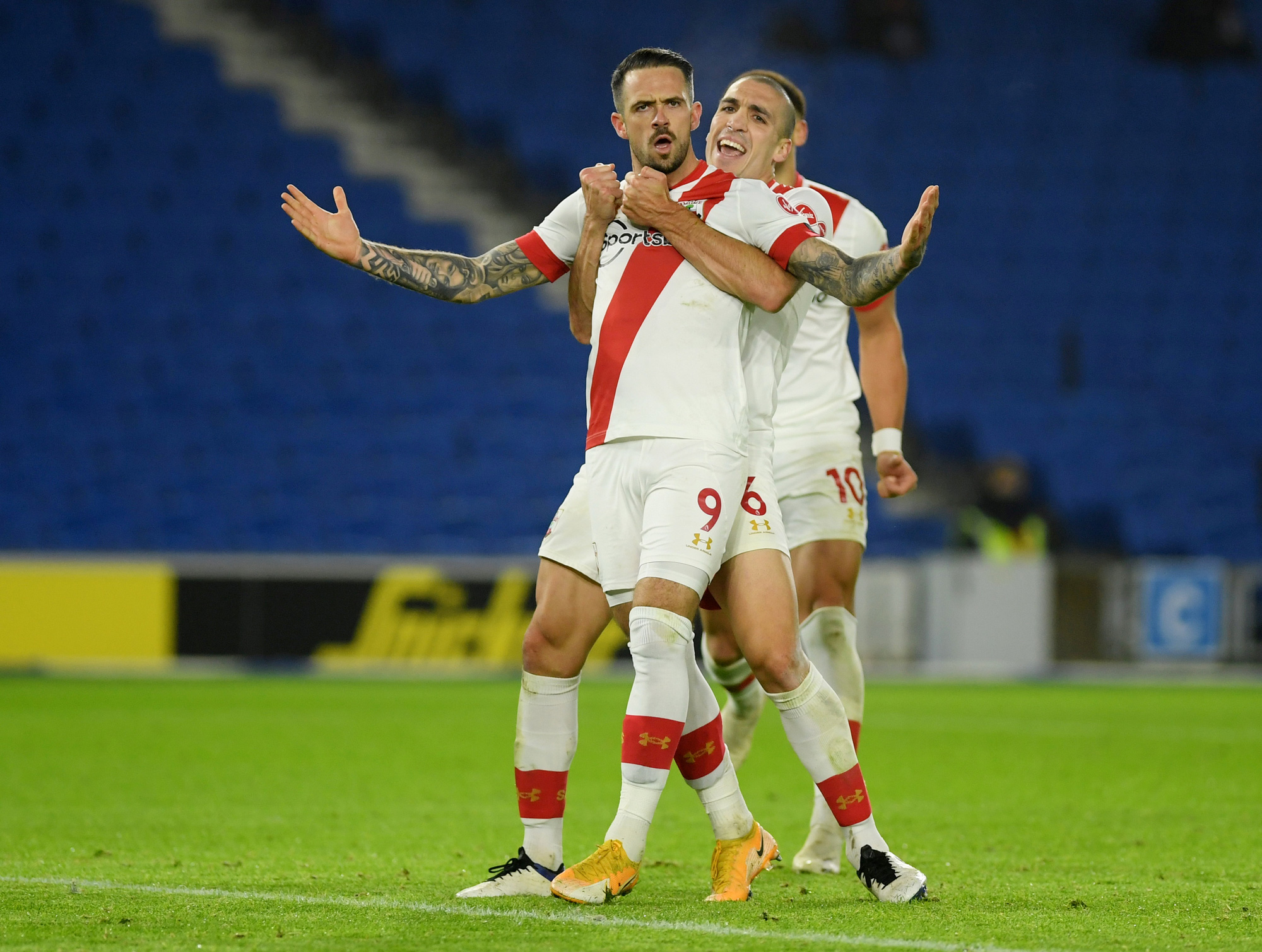 Southampton ngược dòng hạ Brighton, hất văng Man United khỏi Top 5 - Ảnh 7.
