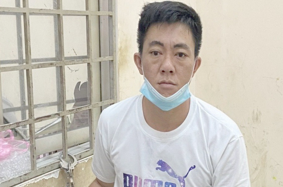 Bắt đối tượng truy nã đặc biệt nguy hiểm định vượt biên cùng tình trẻ