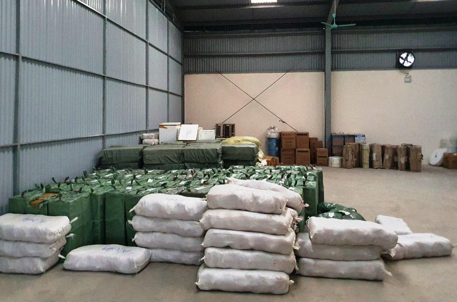 Bán bánh tráng trộn, thịt khô, nước sốt không đảm bảo, bị phạt tới 400 triệu đồng