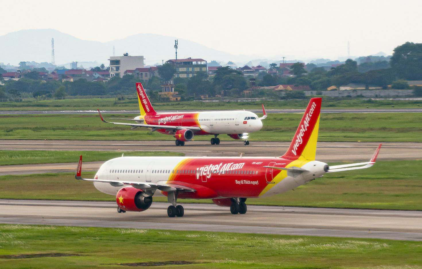 Vietjet giảm đến 50% giá vé toàn mạng bay - Ảnh 1.