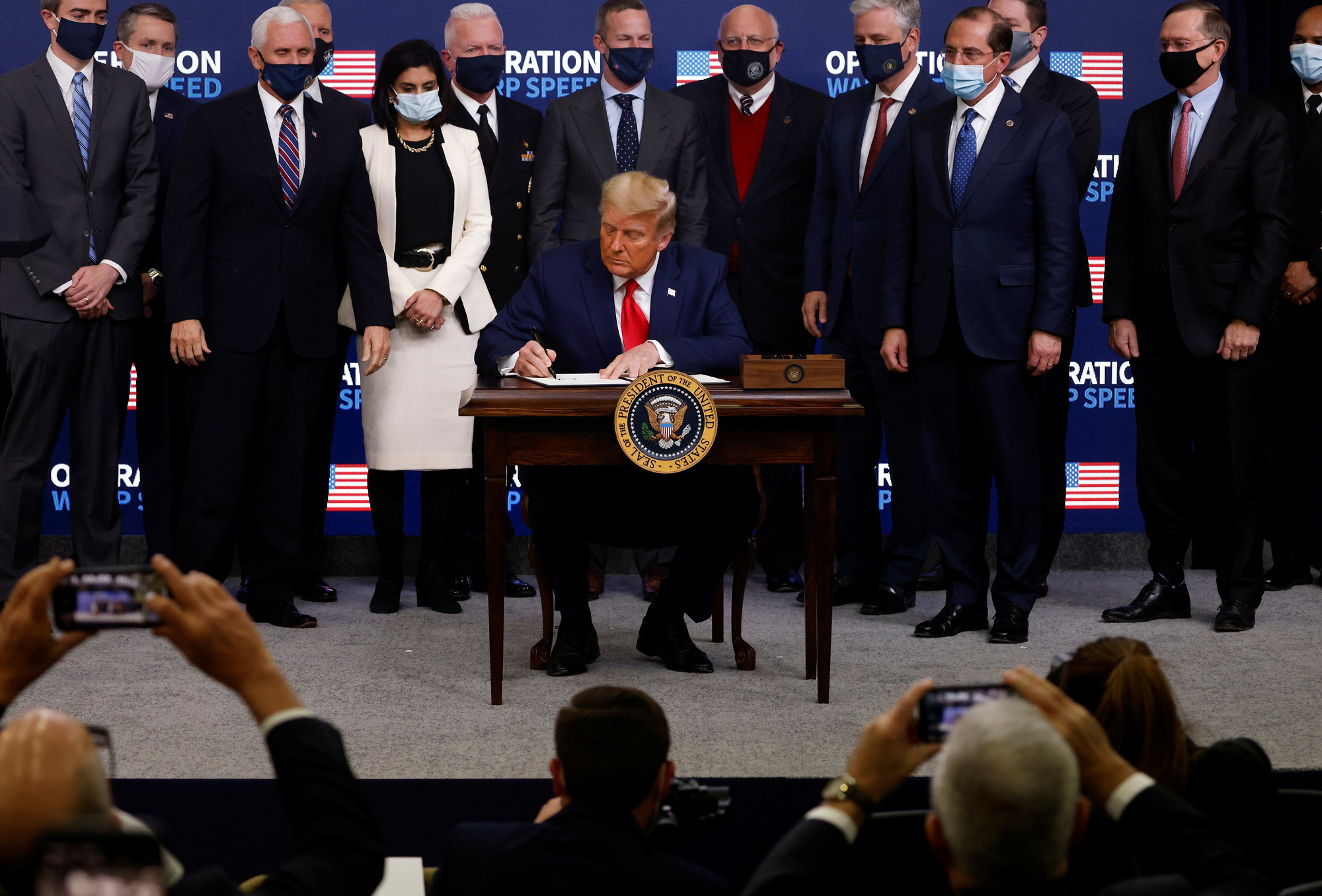 Tổng thống Trump gần như hết hy vọng lật ngược tình thế