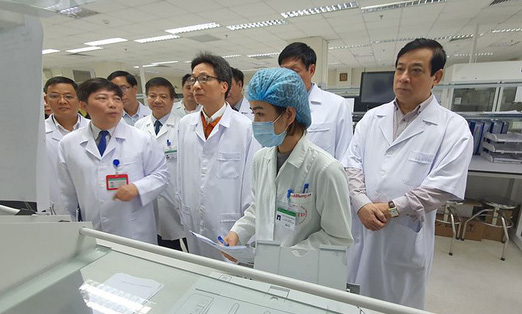 Dịch bệnh virus corona: Vì sao Việt Nam chưa công bố tình trạng khẩn cấp?