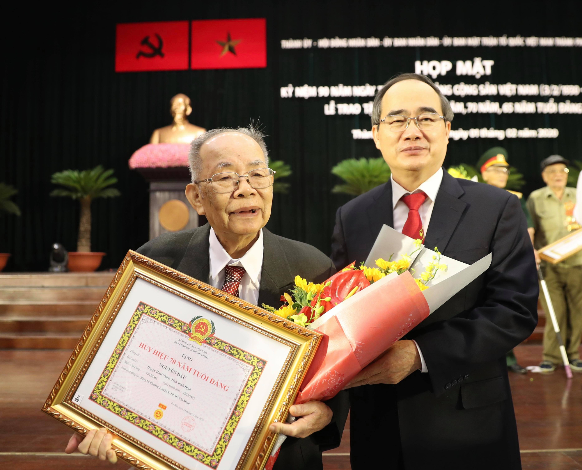 B&iacute; thư Nguyễn Thiện Nh&acirc;n: H&atilde;y hết l&ograve;ng hết sức chăm lo cho d&acirc;n! - Ảnh 2.