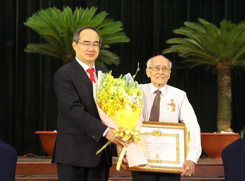 B&iacute; thư Nguyễn Thiện Nh&acirc;n: H&atilde;y hết l&ograve;ng hết sức chăm lo cho d&acirc;n! - Ảnh 3.