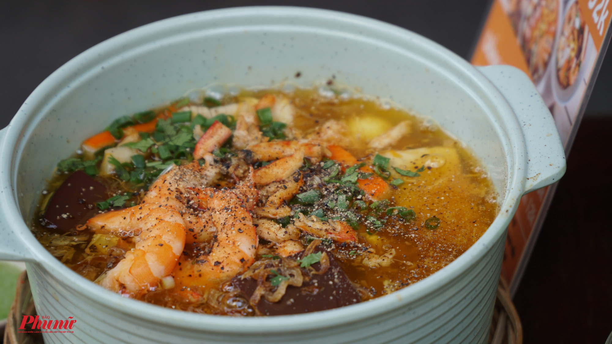 Có gì trong nồi bánh canh giá 92.000 đồng - Ảnh 2.