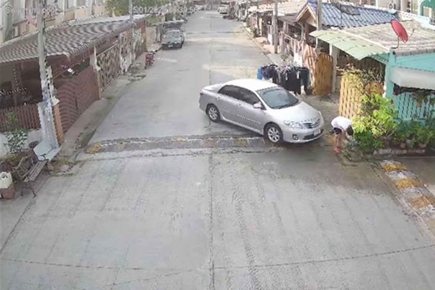 Lái xe tông chết hàng xóm vì "sống vô tâm"