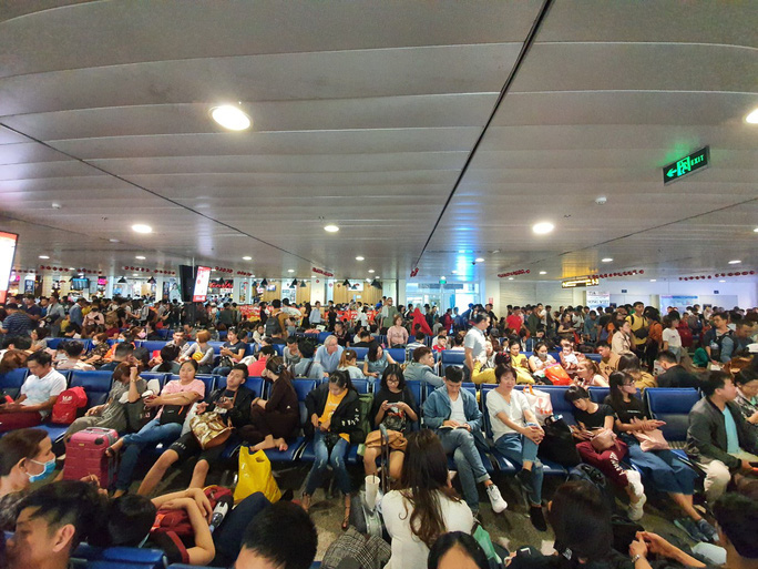TP HCM: lượng hành khách hàng không tăng 20% trong dịp Tết
