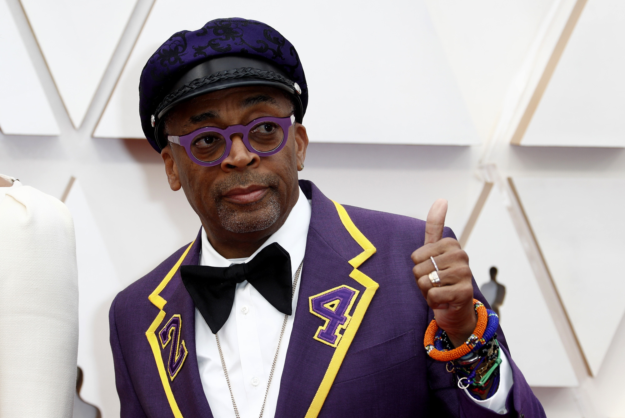 2020-02-09T230947Z_173469432_HP1EG291SCB3J_RTRMADP_3_AWARDS-OSCARS