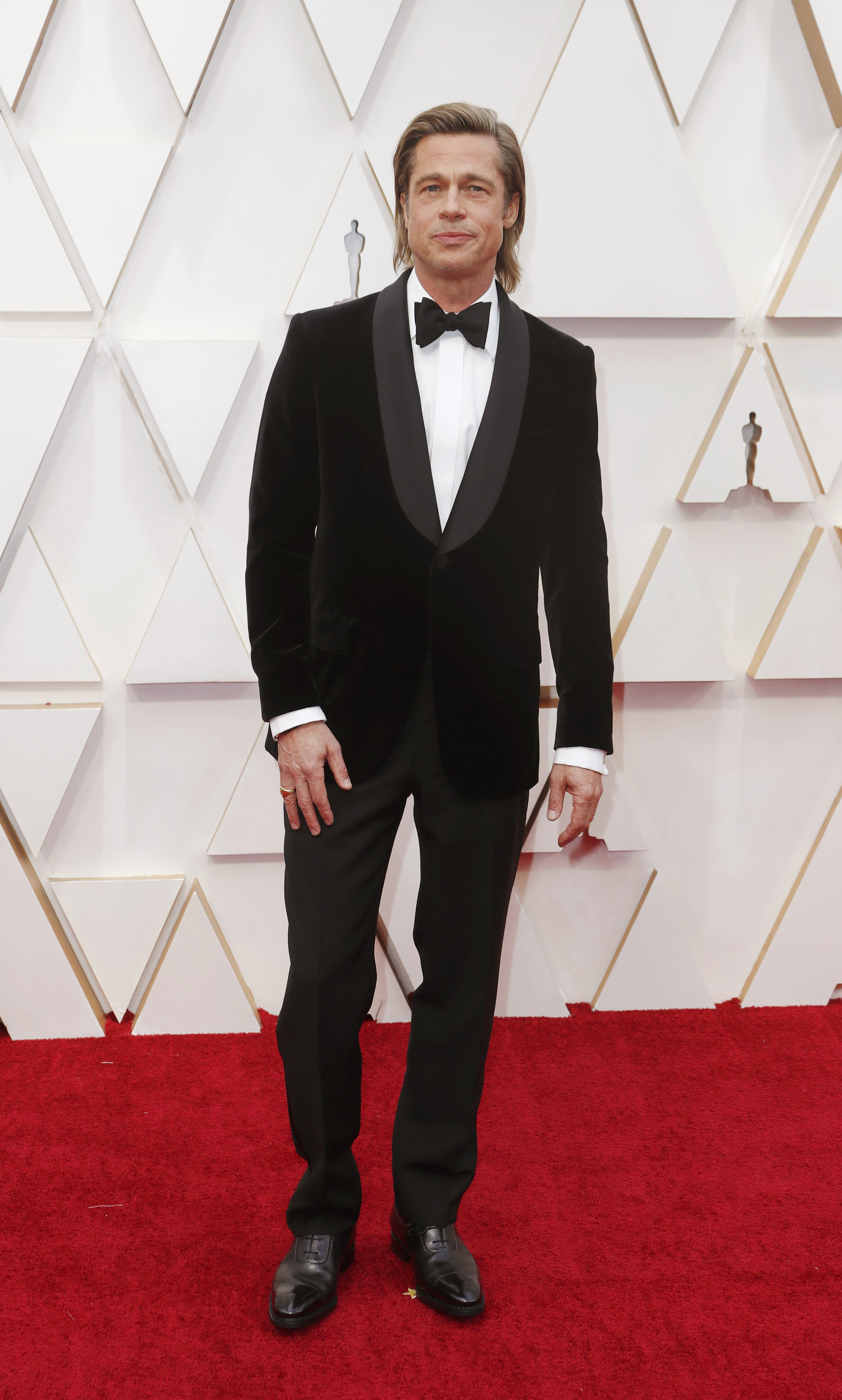 2020-02-10T003430Z_1050095999_HP1EG2A01LIEN_RTRMADP_3_AWARDS-OSCARS-ARRIVALS
