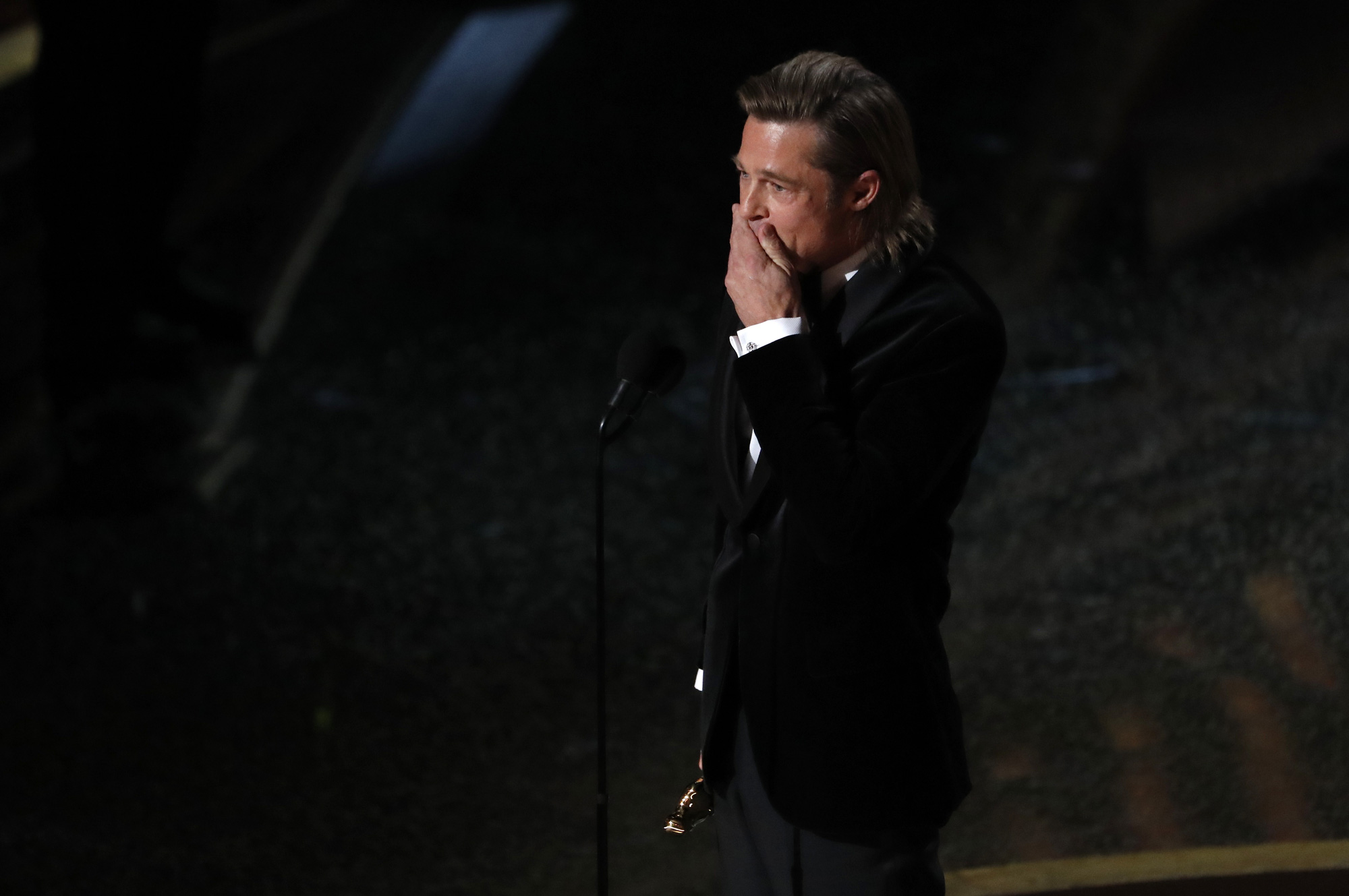 2020-02-10T012356Z_1269290564_HP1EG2A03VWL9_RTRMADP_3_AWARDS-OSCARS