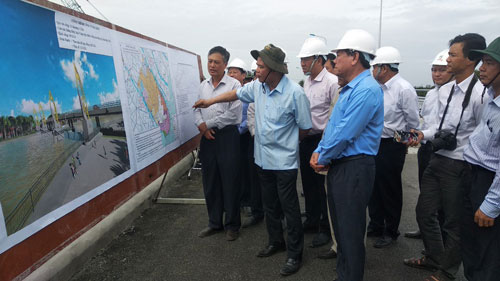Khẩn trương đối phó với sương muối, hạn mặn