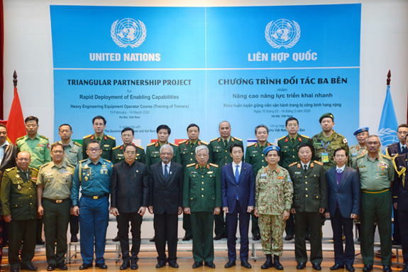 Kh&oacute;a huấn luyện giảng vi&ecirc;n vận h&agrave;nh trang bị C&ocirc;ng binh hạng nặng - Ảnh 2.