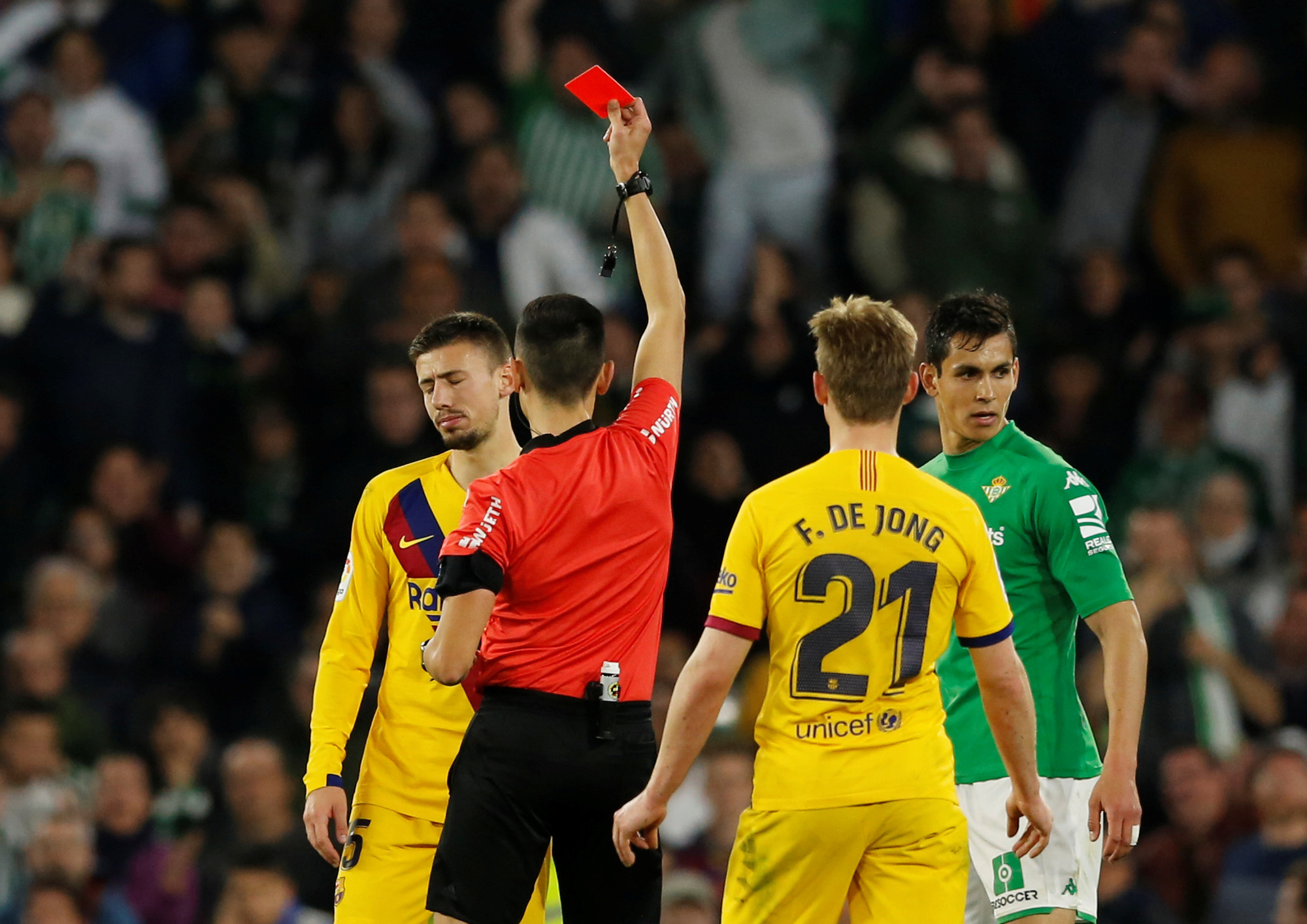 Rượt đuổi tỉ số đi&ecirc;n rồ, Barcelona ngược d&ograve;ng hạ chủ nh&agrave; Betis - Ảnh 8.