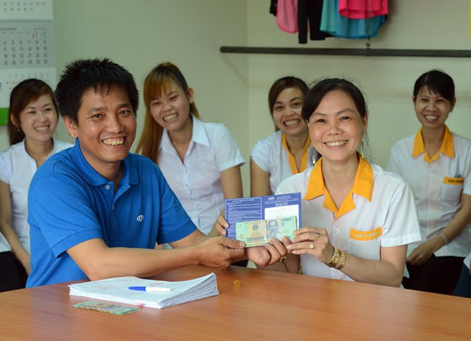 Công nhân khốn khổ vì vay nóng, cầm cố