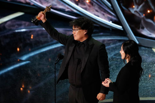 Đạo diễn Bong Joon-ho: Quái kiệt của điện ảnh Hàn - Ảnh 1.