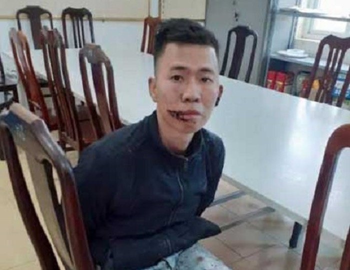 Khởi tố kẻ dùng dao chém mẹ tử vong, bố và em trai cùng hàng xóm bị thương