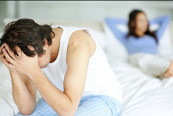Ph&aacute;t hiện m&igrave;nh &ldquo;nu&ocirc;i con tu h&uacute;&rdquo; khi biết qu&aacute; khứ của vợ - Ảnh 1.