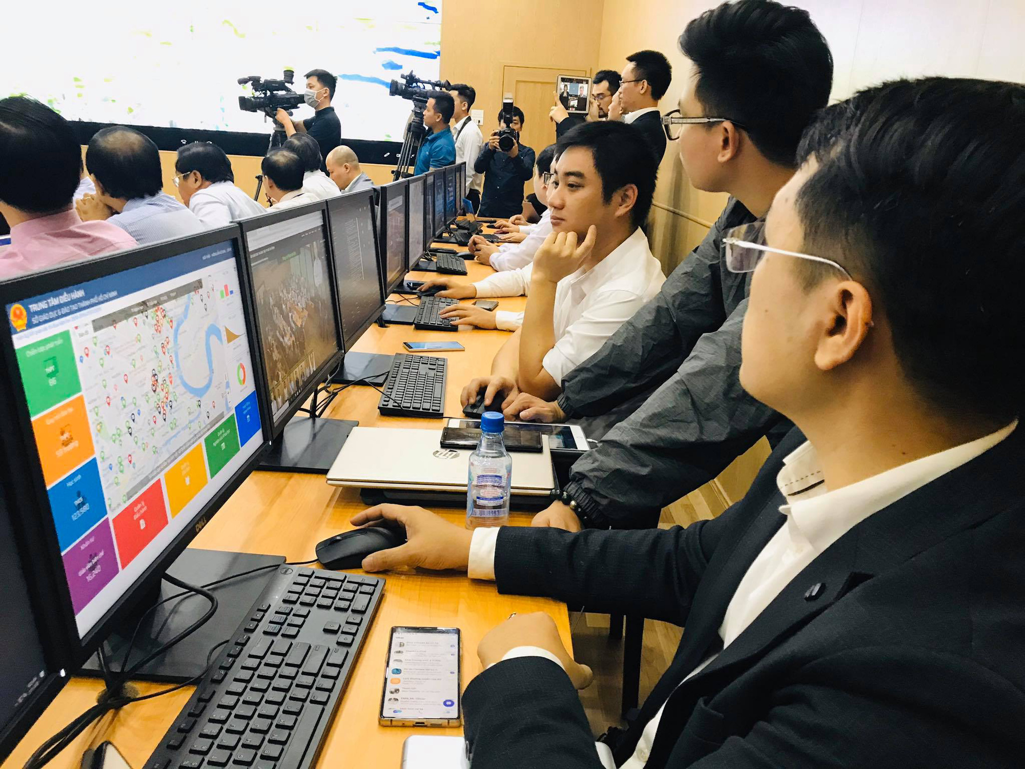 TP HCM có Trung tâm điều hành thông minh về y tế, giáo dục đầu tiên tại Việt Nam - Ảnh 2.