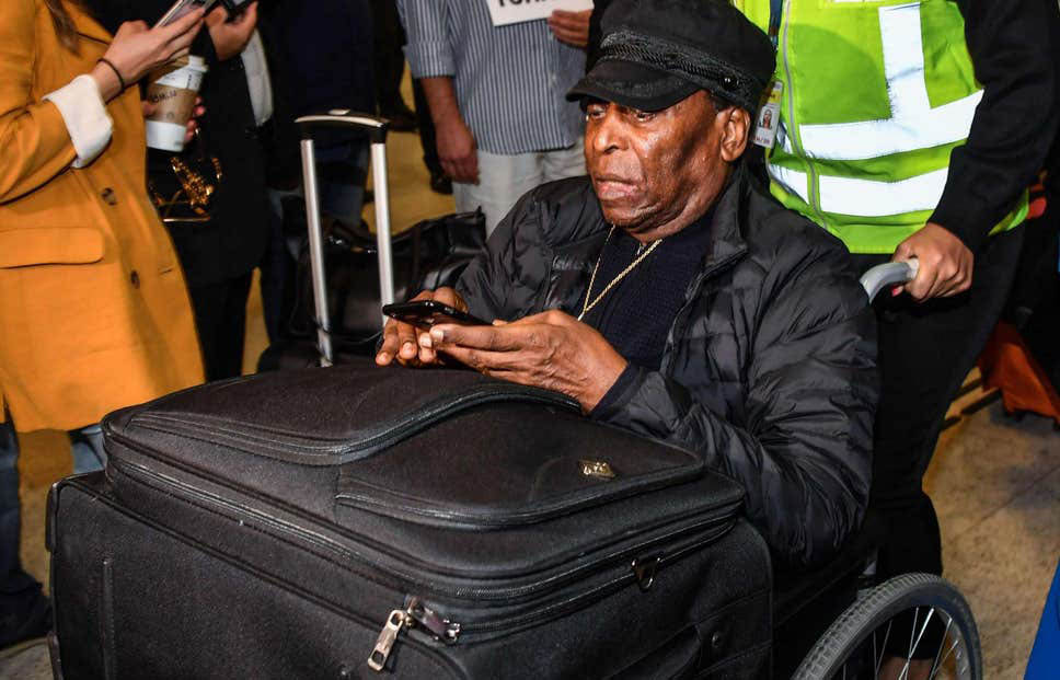 "Vua bóng đá" Pele bị trầm cảm nặng vì bệnh tật