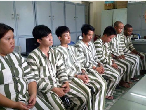 Dùng chiêu độc chiếm đoạt tiền qua mạng