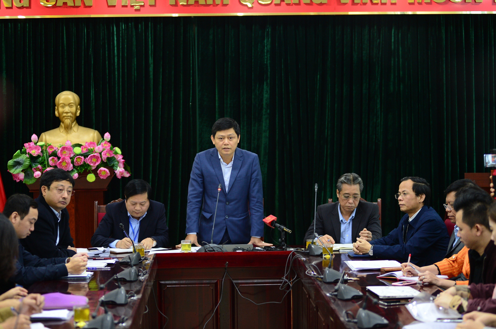 Quận Ba Đình đổ lỗi cho chủ đầu tư cản trở việc xử lý tòa nhà 8B Lê Trực - Ảnh 1.