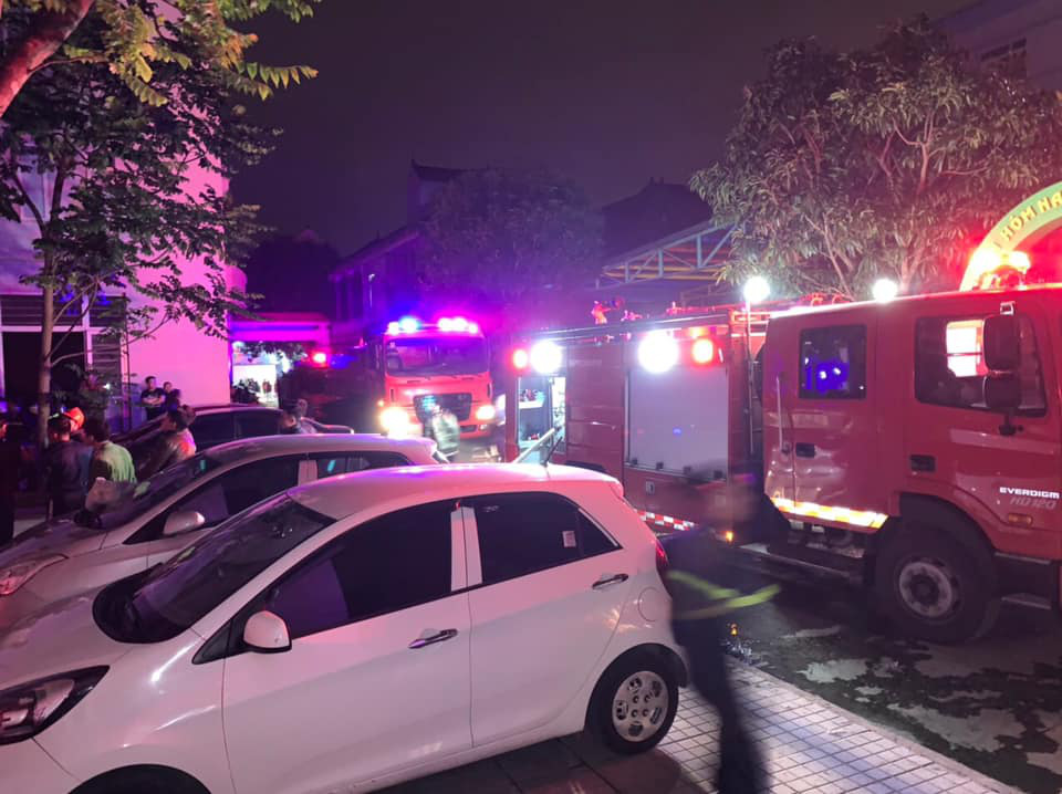 Cháy khu nhà ở của sinh viên, 7 nạn nhân mắc kẹt tại tầng 8