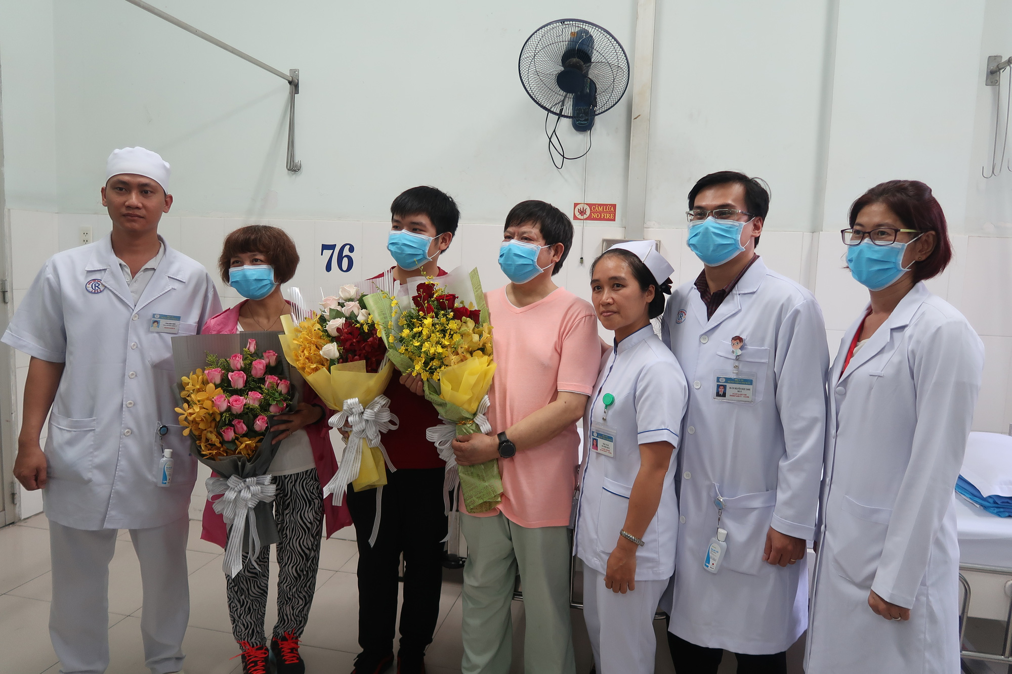 Bệnh nhân Trung Quốc xuất viện, cảm ơn Chính phủ Việt Nam và Bệnh viện Chợ Rẫy