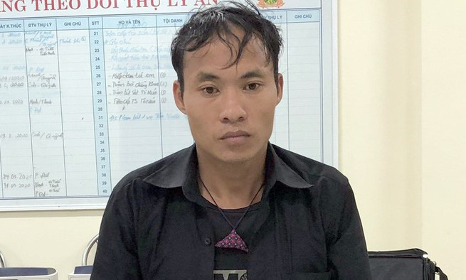 Một đại úy công an bị bắn trọng thương khi khám xét nhà đối tượng mua bán ma tuý