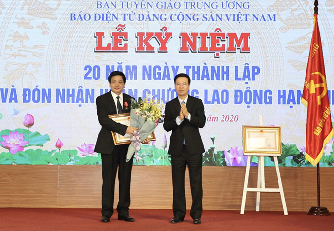 Trao tặng B&aacute;o điện tử Đảng Cộng sản Việt Nam Hu&acirc;n chương Lao động hạng Nh&igrave; - Ảnh 2.