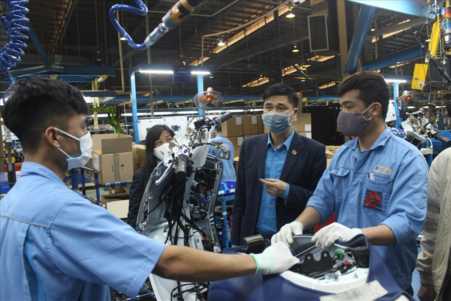 Lãnh đạo Tổng LĐLĐ Việt Nam kiểm tra công tác phòng chống dịch Covid-19 tại Vĩnh Phúc