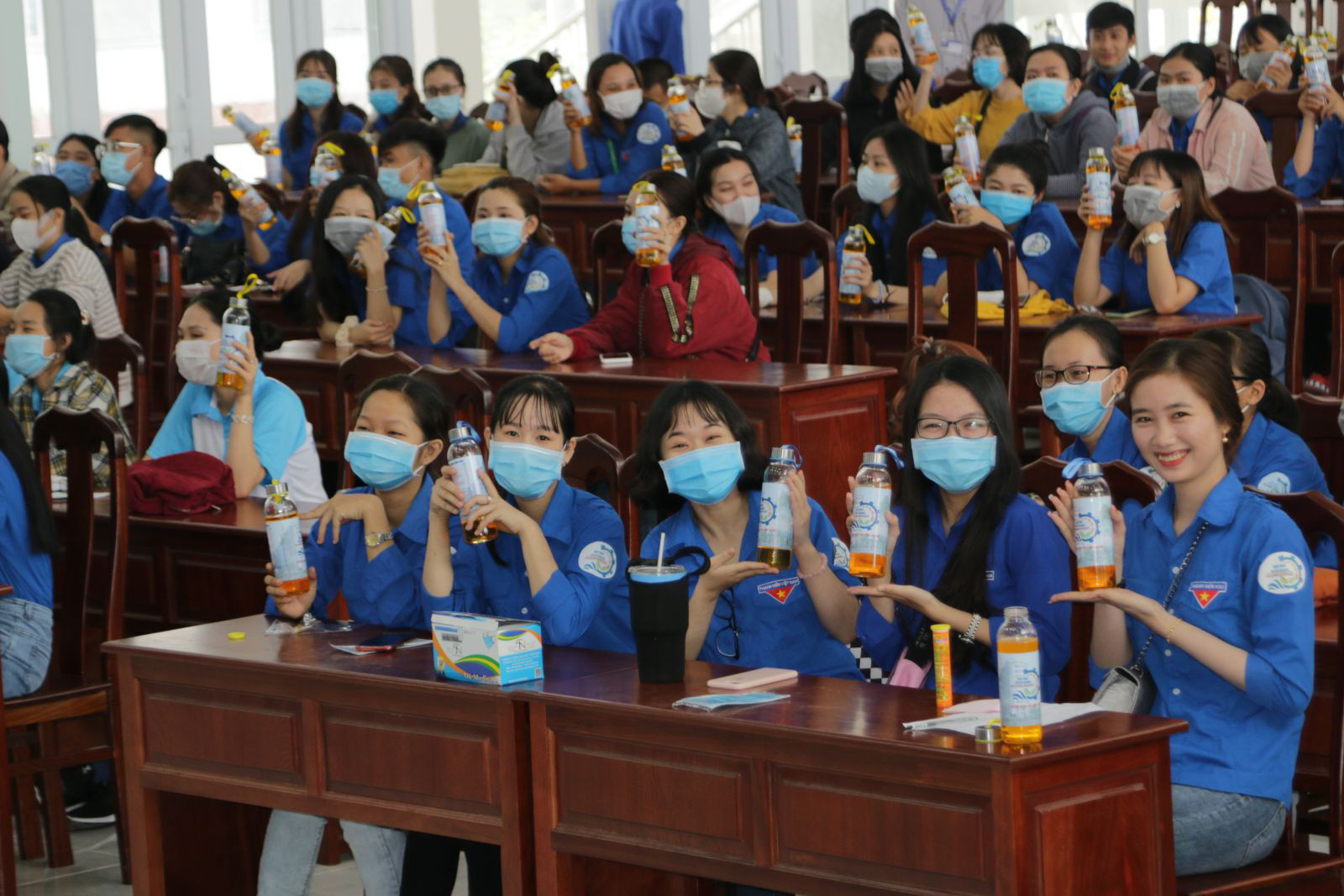 Phòng chống Covid-19: Sức khỏe mới quan trọng, nghỉ học hay đi học lăn tăn làm gì!