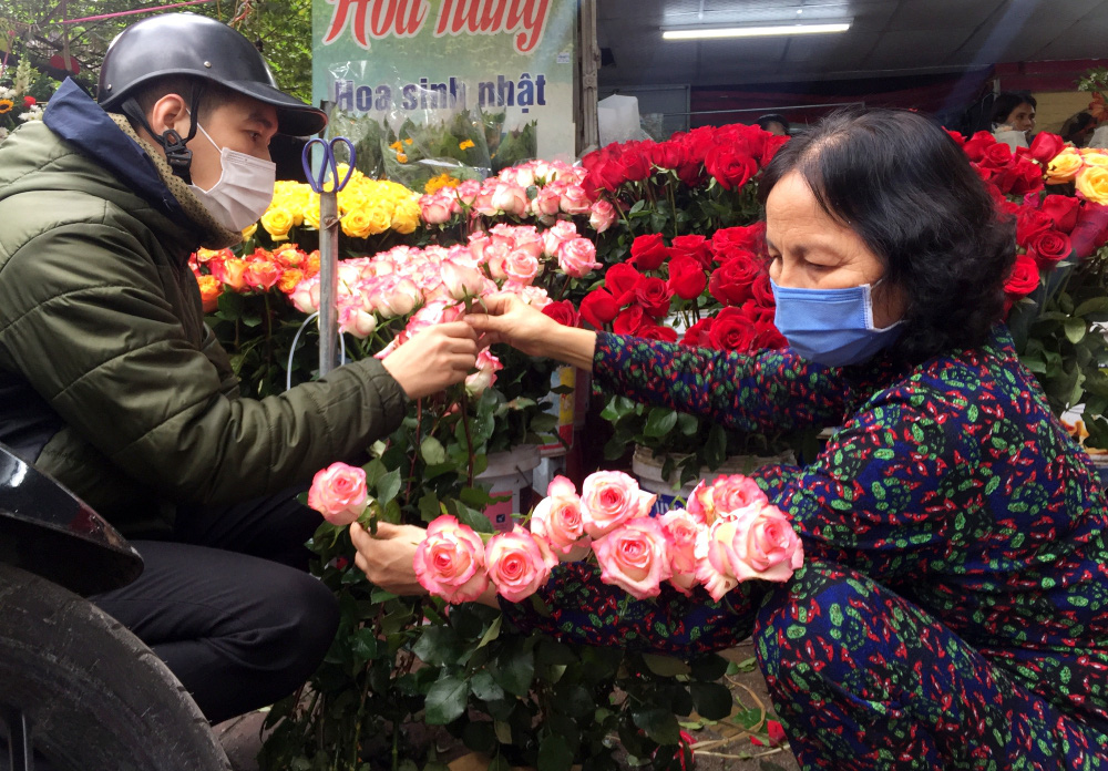 Thị trường quà tặng ngày Valentine ảm đạm vì dịch Covid-19