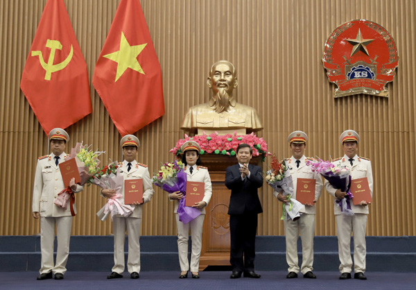 C&ocirc;ng bố quyết định của Chủ tịch nước Nguyễn Ph&uacute; Trọng về c&ocirc;ng t&aacute;c c&aacute;n bộ - Ảnh 1.