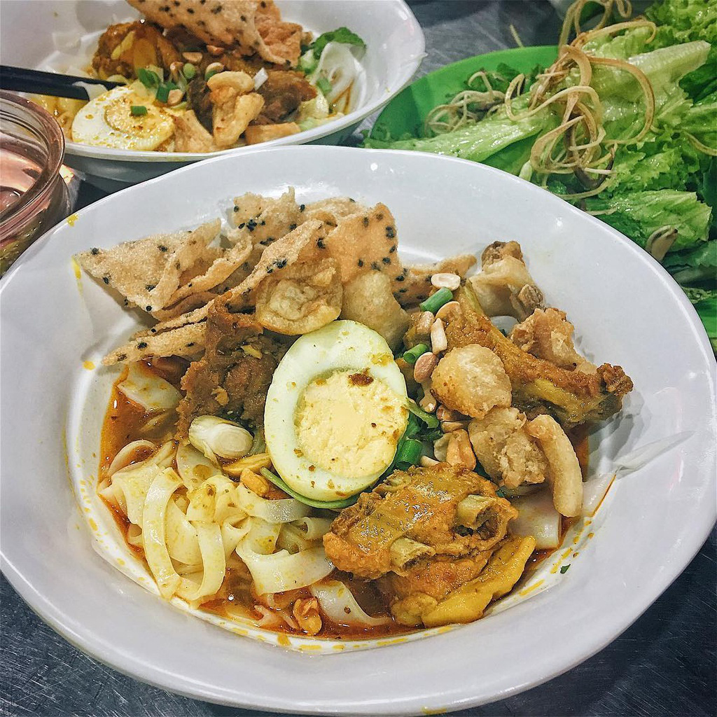 Những khu ẩm thực nổi tiếng h&uacute;t kh&aacute;ch ở Đ&agrave; Nẵng - Ảnh 13.