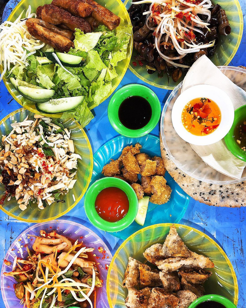 Những khu ẩm thực nổi tiếng h&uacute;t kh&aacute;ch ở Đ&agrave; Nẵng - Ảnh 10.