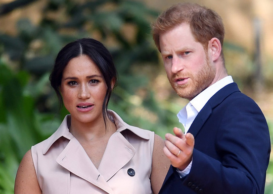 Vợ chồng hoàng tử Harry quyết chí ra riêng vì "có rất nhiều tổn thương"?