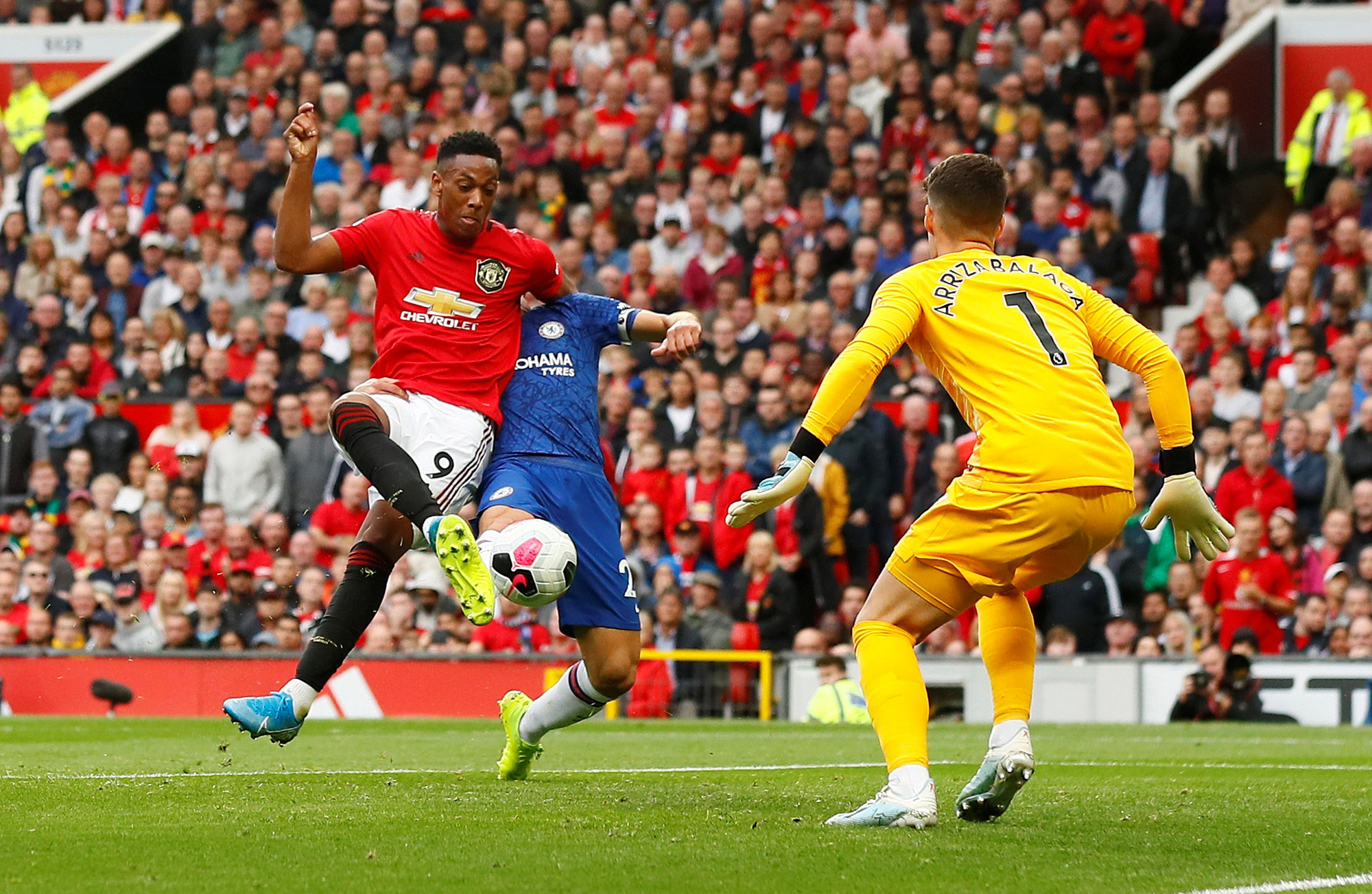Tân binh Man United chờ đại náo Stamford Bridge