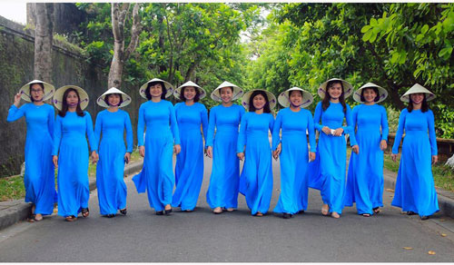 Thừa Thiên - Huế: Thi ảnh "Nữ CNVC-LĐ với áo dài truyền thống"
